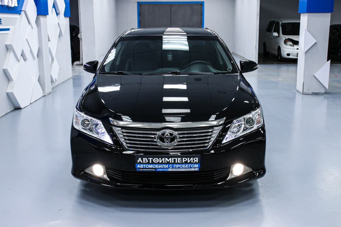 Toyota Camry 4