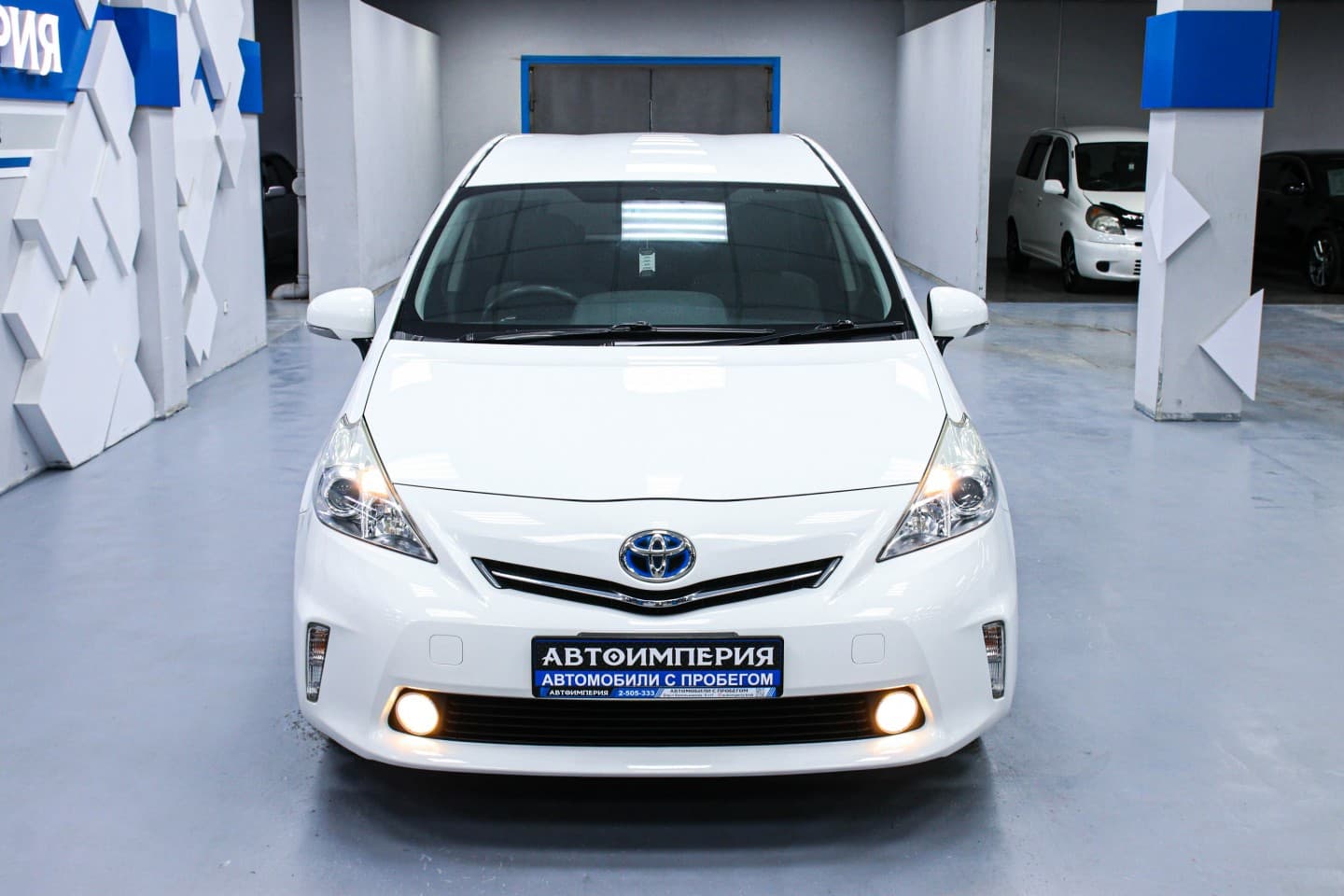 Toyota Prius Alpha 3