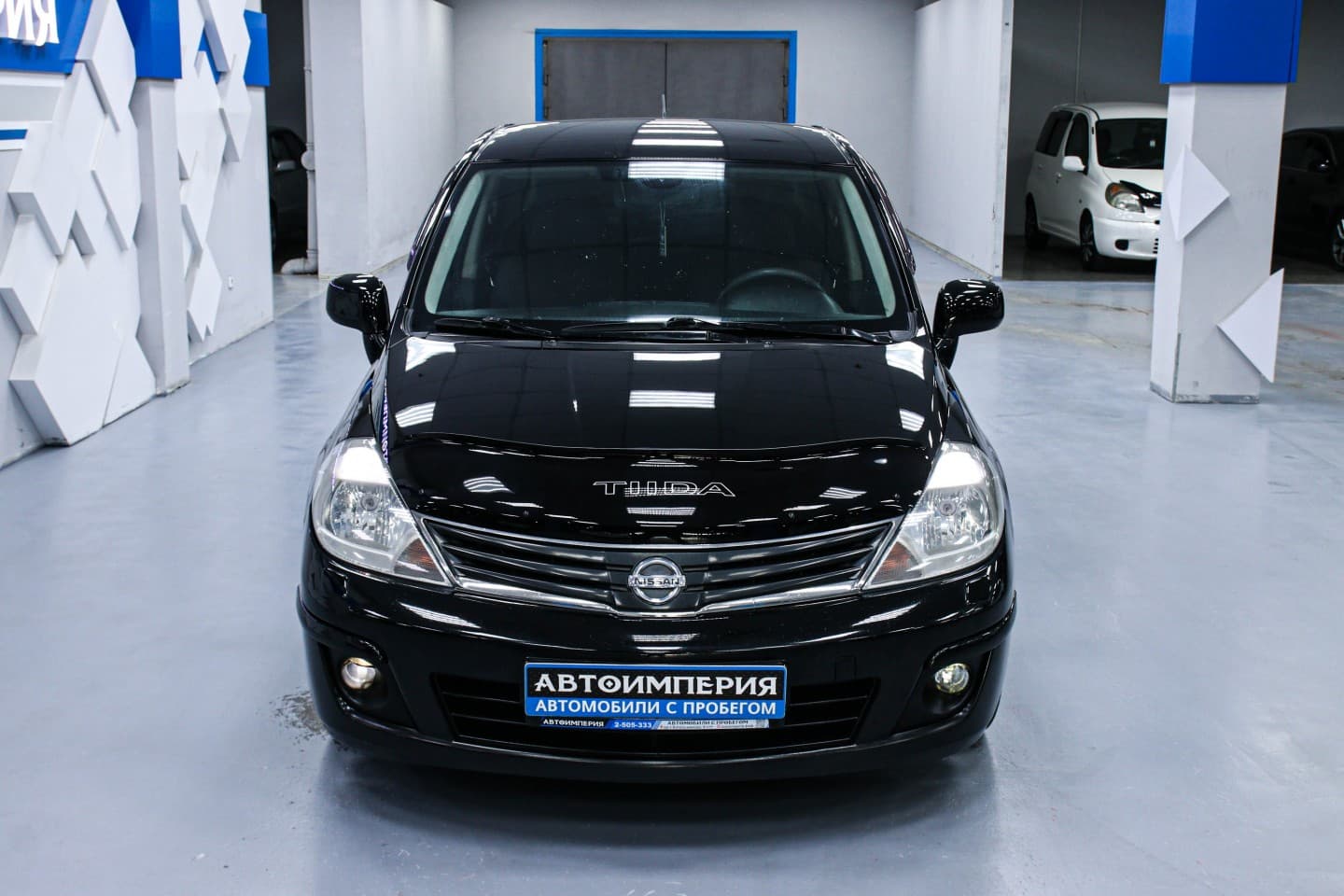 Nissan Tiida 4