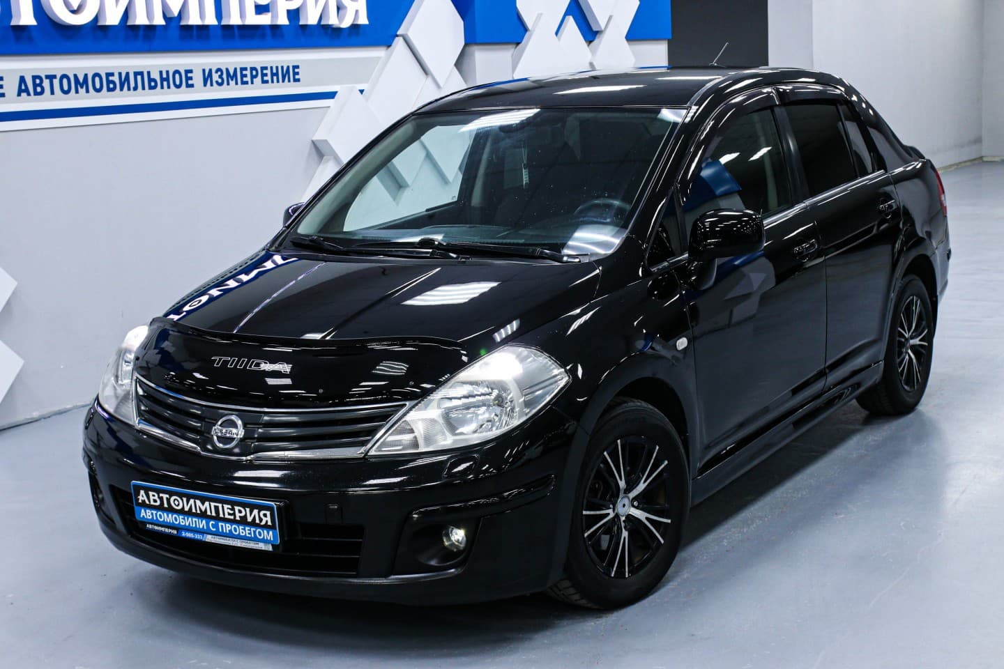 Nissan Tiida 3