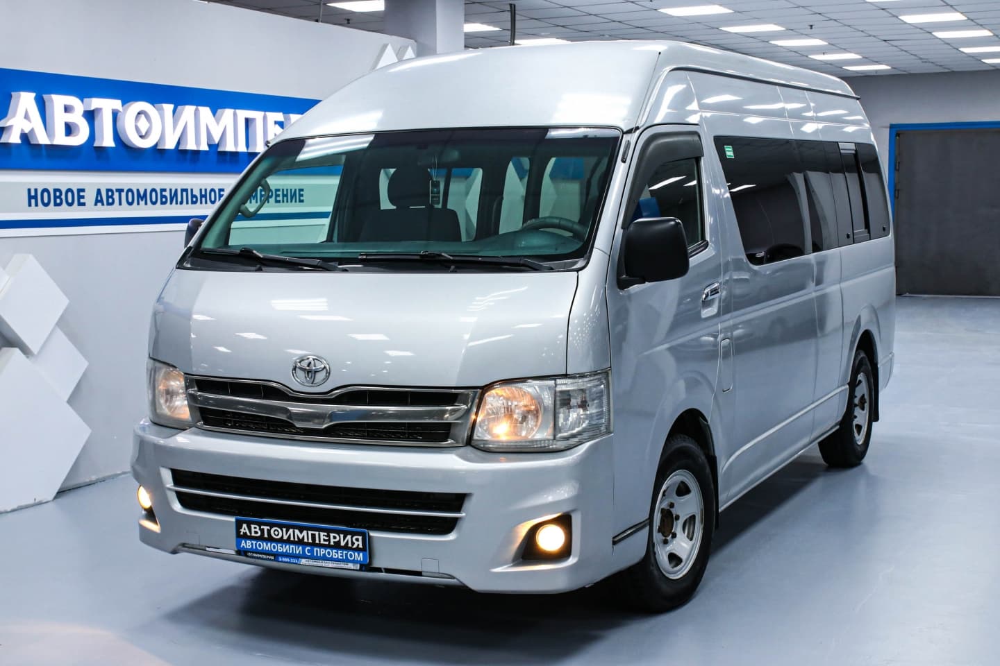Toyota Hiace 4