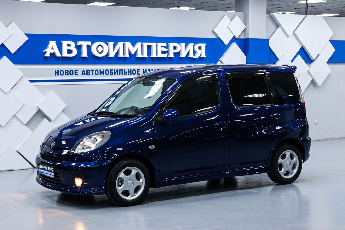 Toyota FunCargo 0