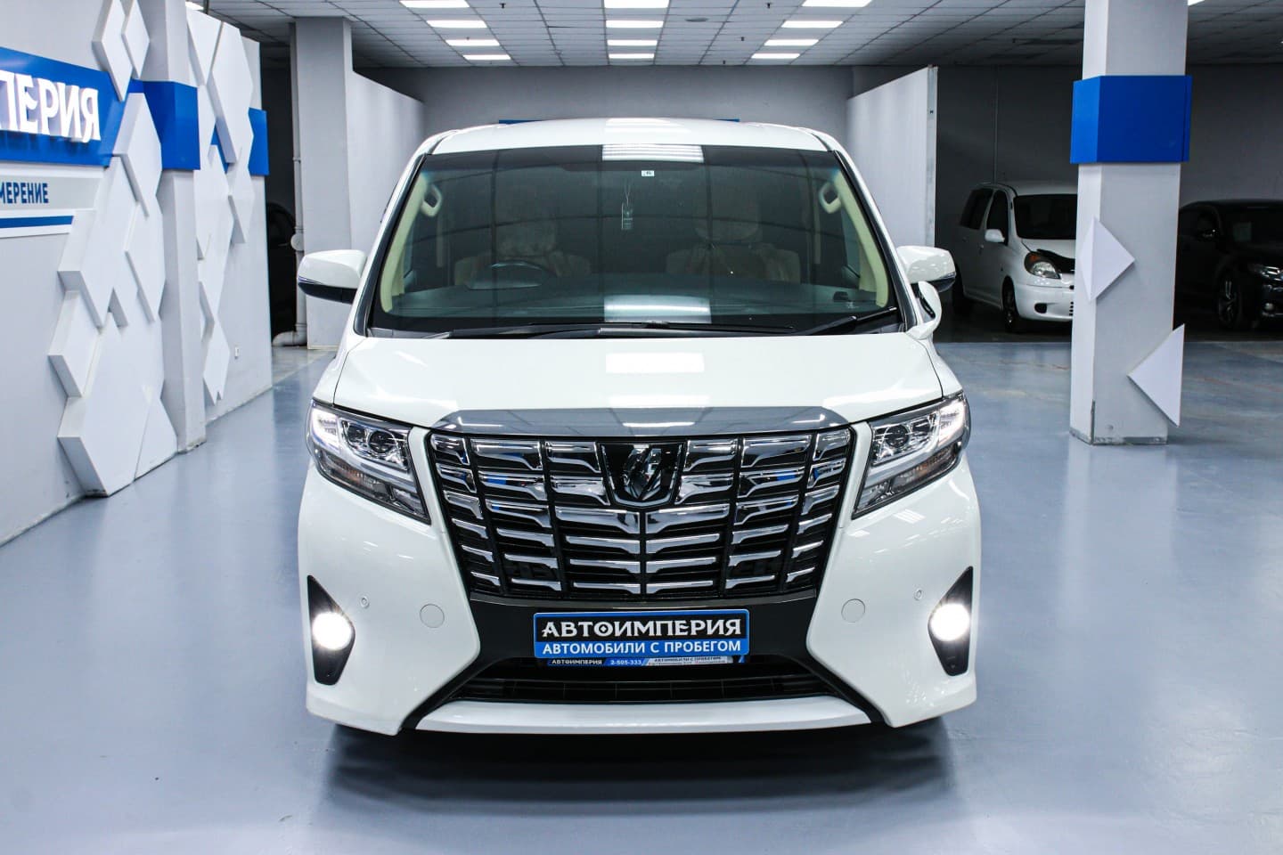 Toyota Alphard 2