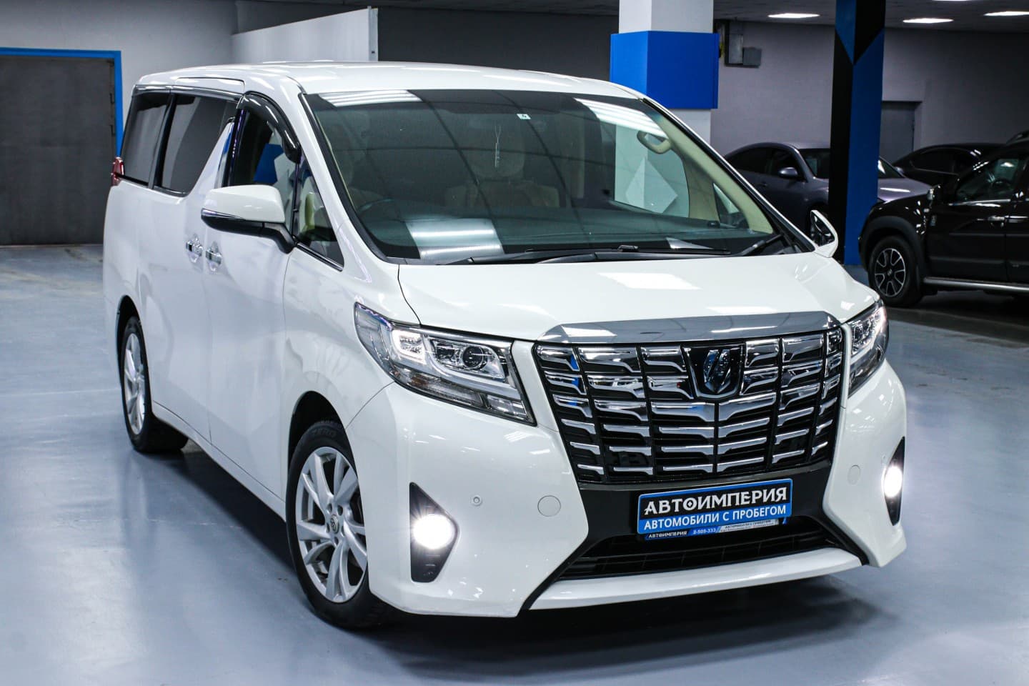 Toyota Alphard 3