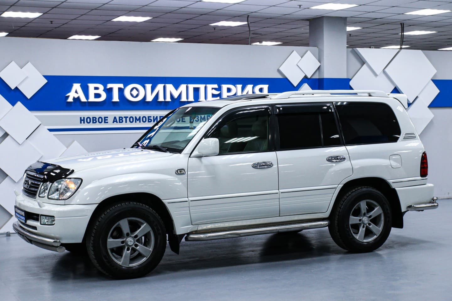 Lexus LX 0