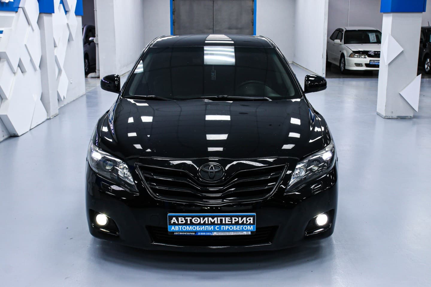 Toyota Camry 4