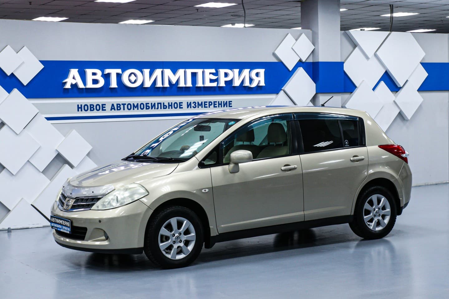 Nissan Tiida 0