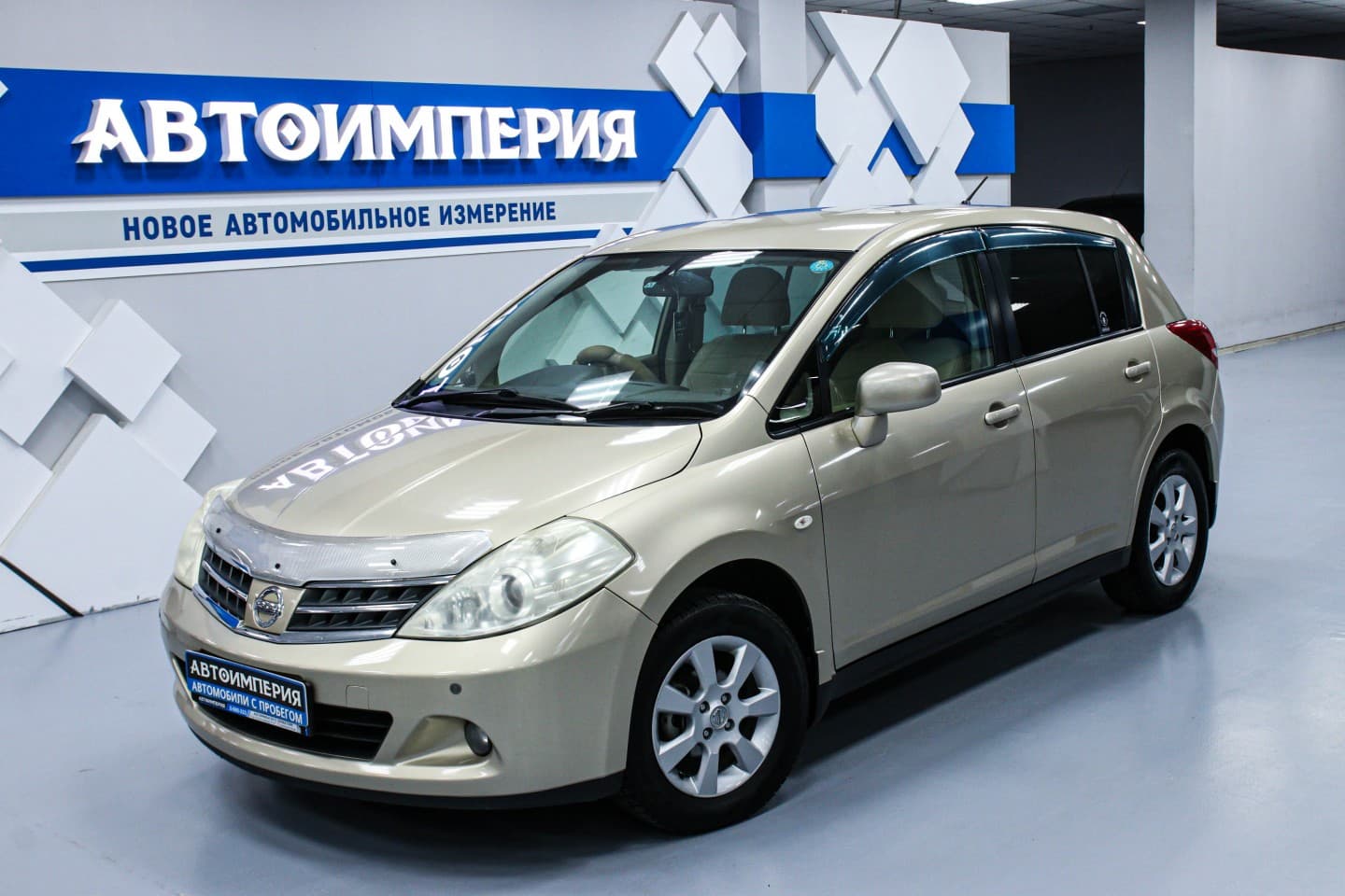 Nissan Tiida 1