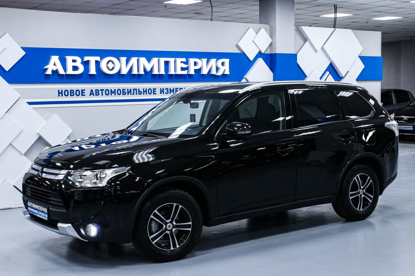 Mitsubishi Outlander 1