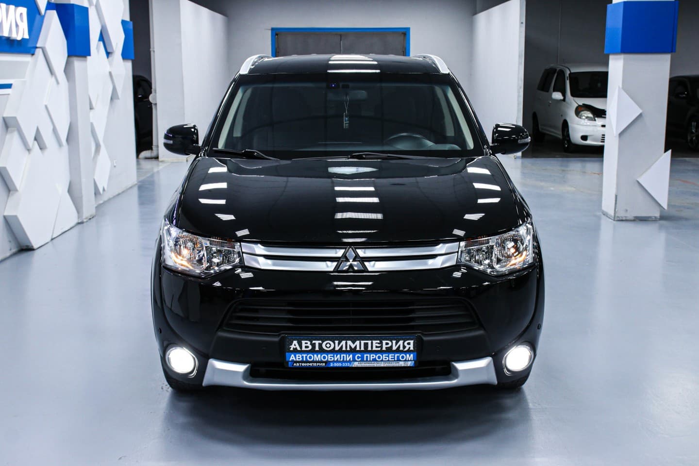 Mitsubishi Outlander 4