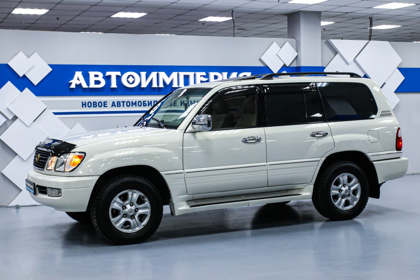 Lexus LX 0