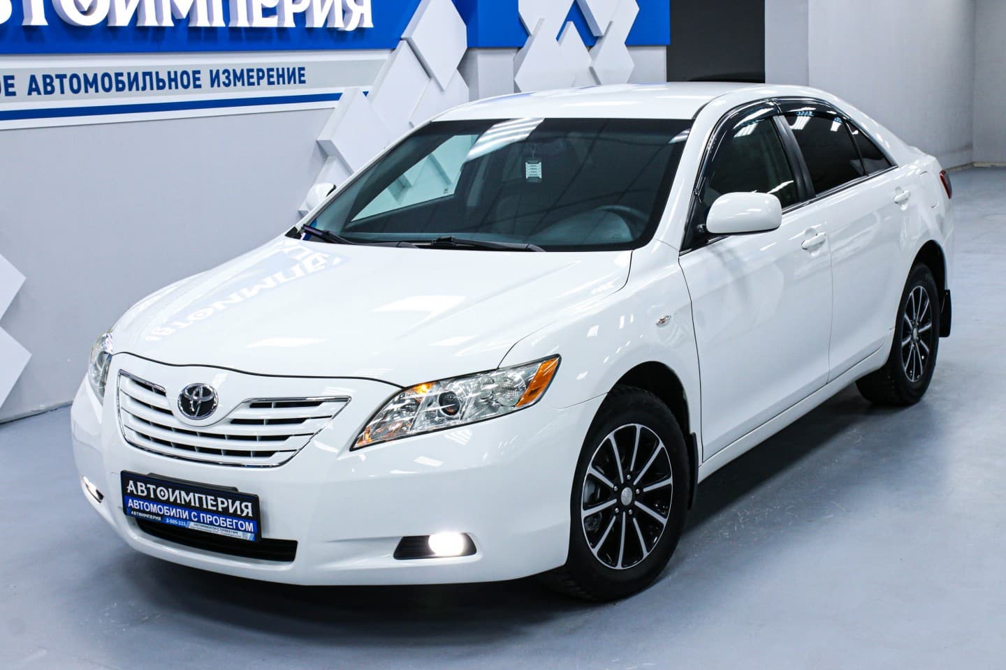 Toyota Camry 2