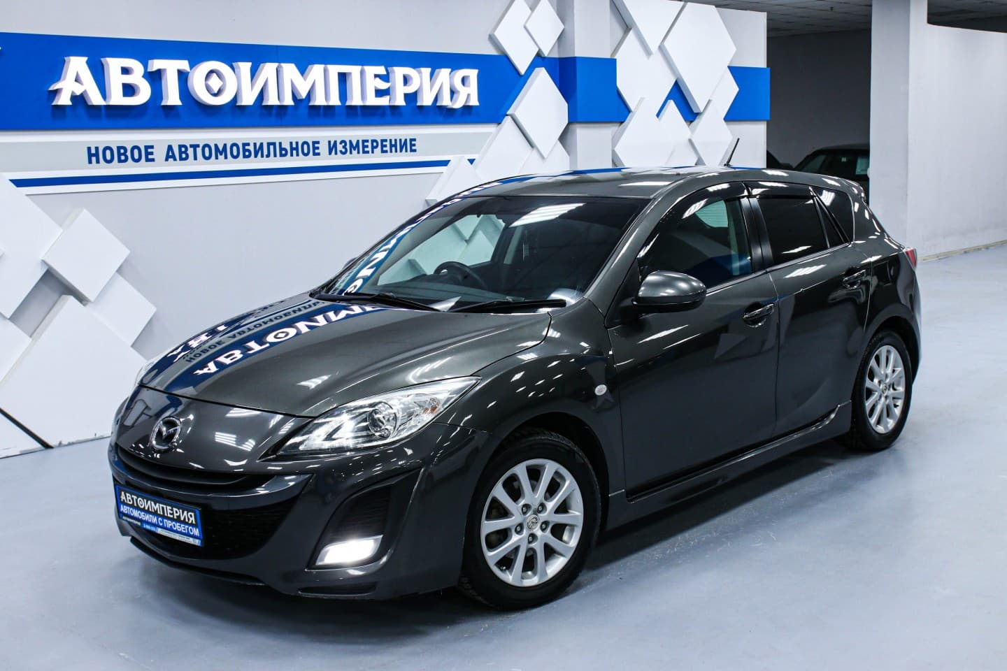 Mazda Axela 1