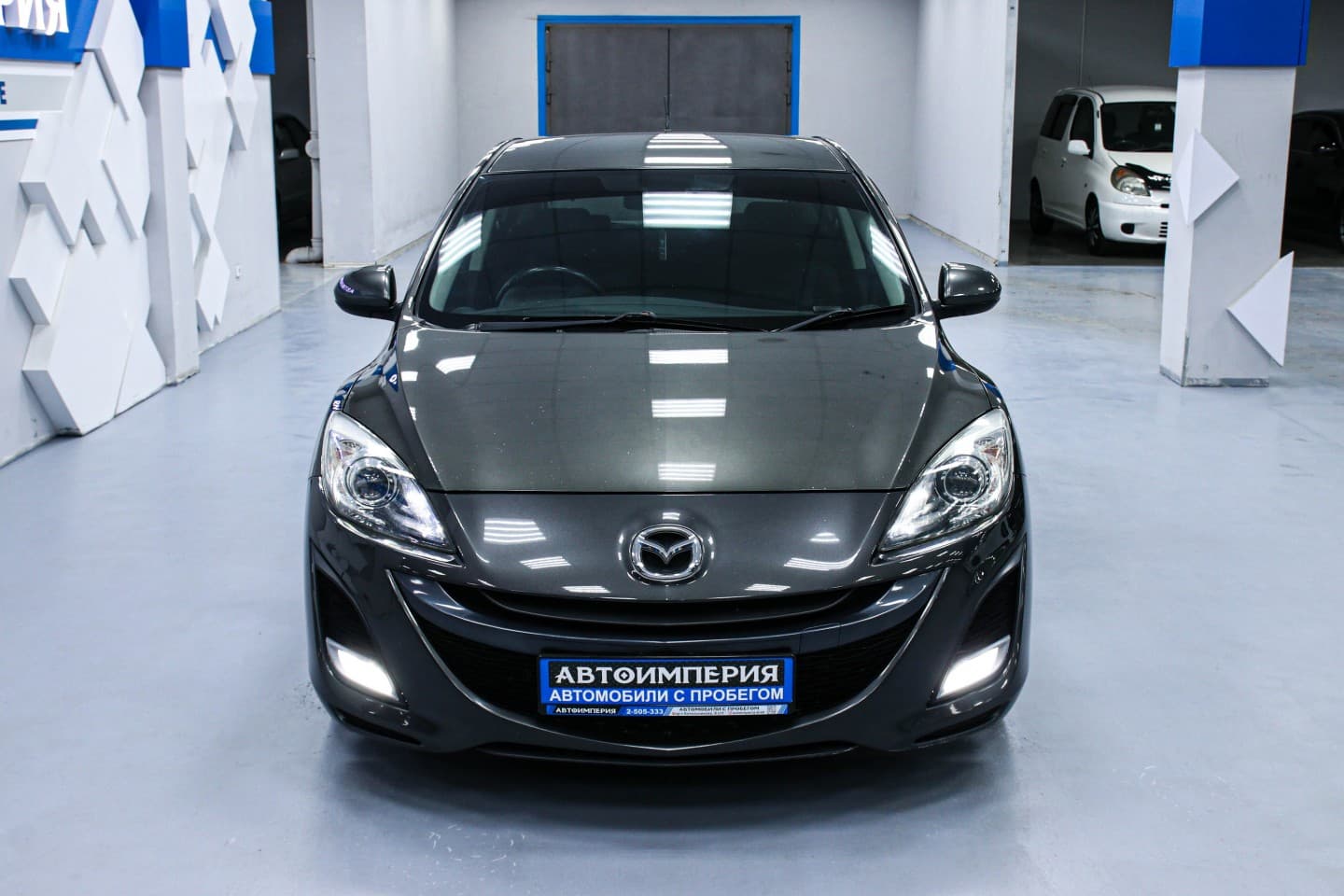 Mazda Axela 4