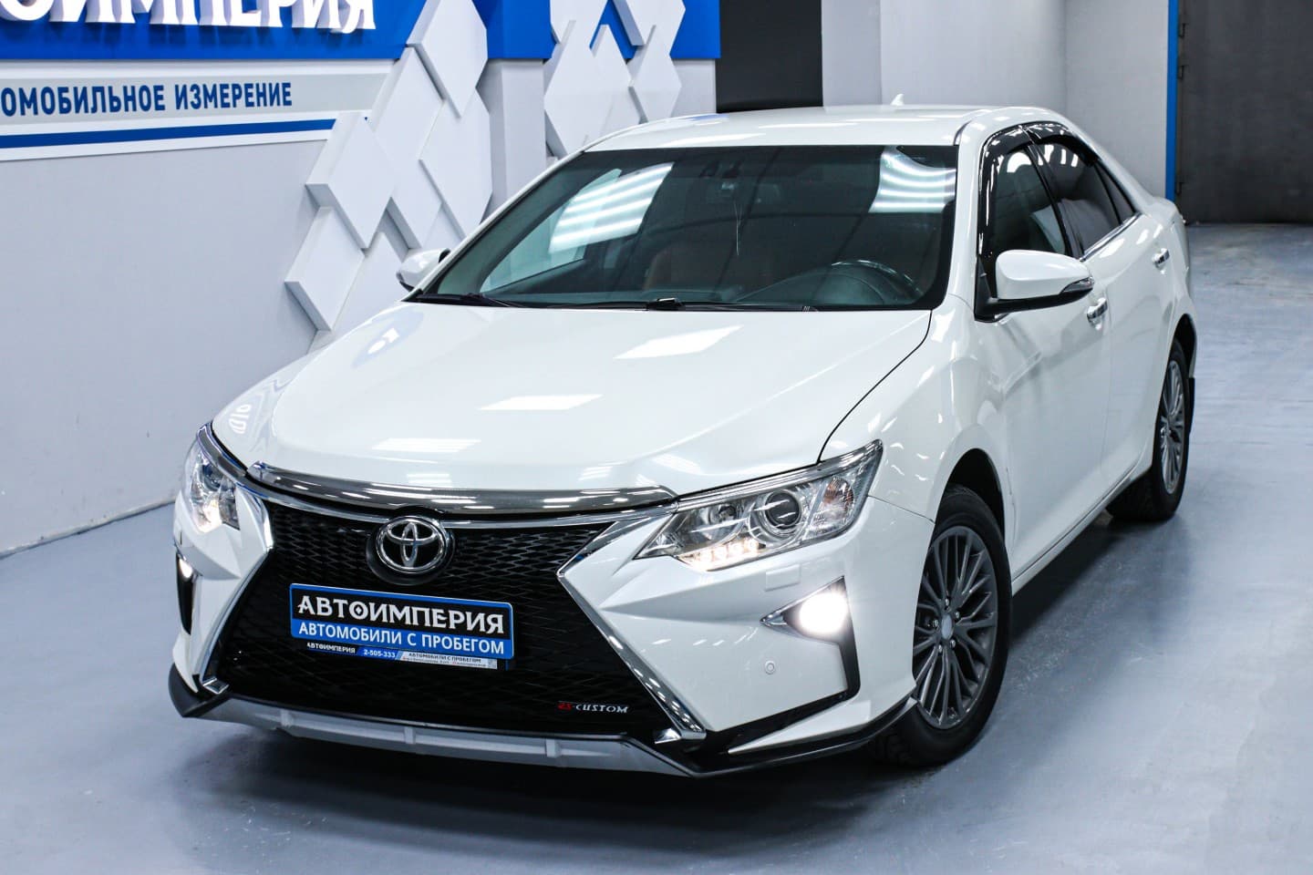 Toyota Camry 2