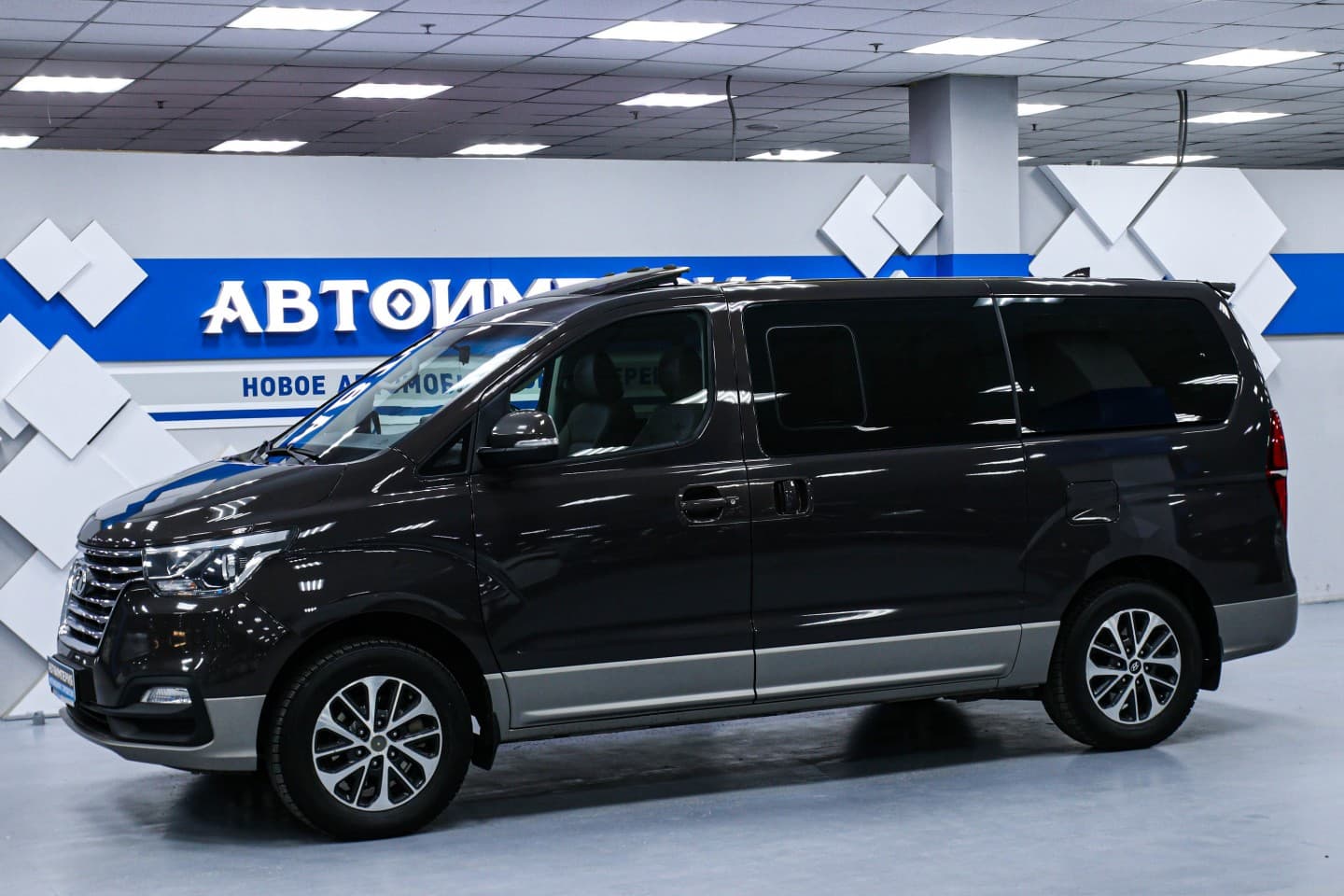 Hyundai Grand Starex 0