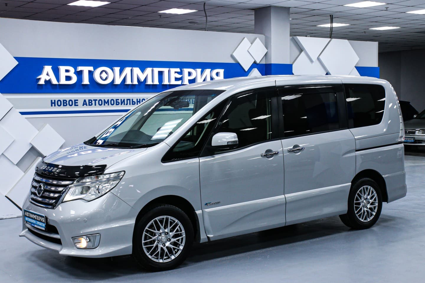 Nissan Serena 2