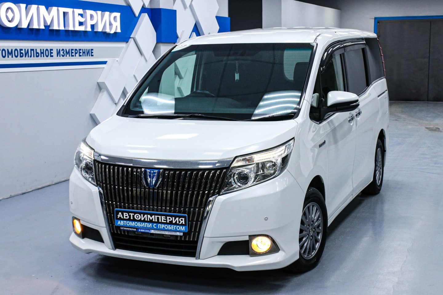 Toyota Esquire 2