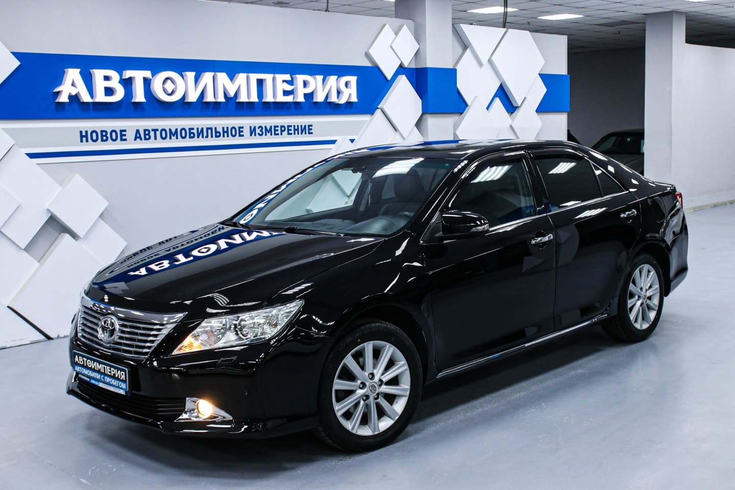 Toyota Camry 2