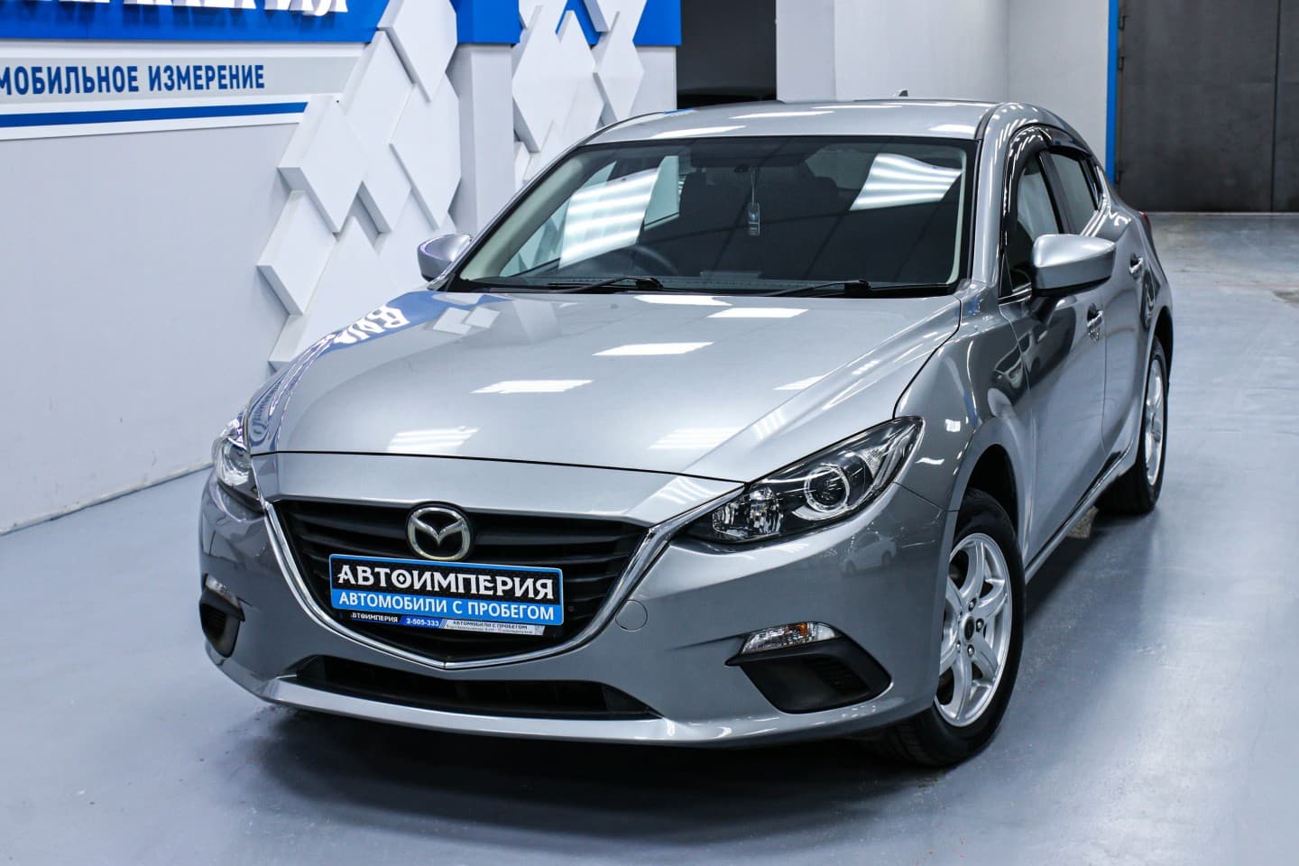 Mazda Axela 1