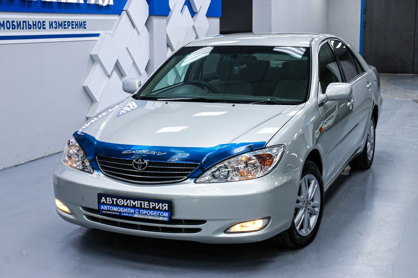 Toyota Camry 4