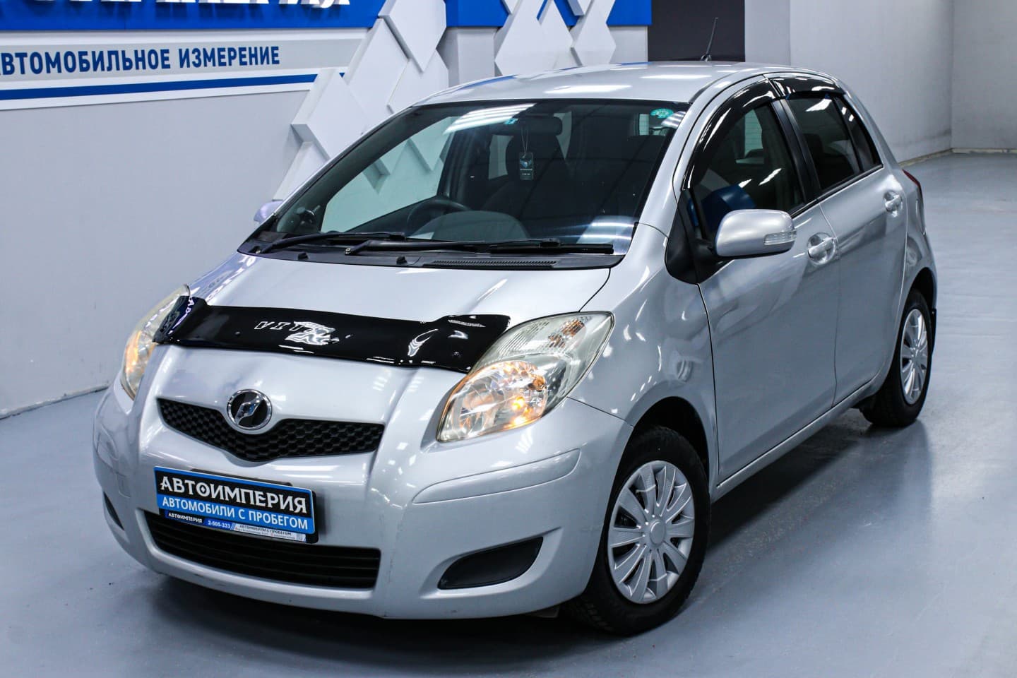 Toyota Vitz 1