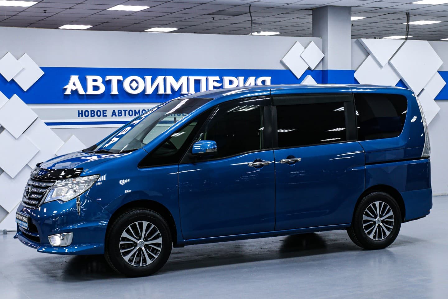 Nissan Serena 0