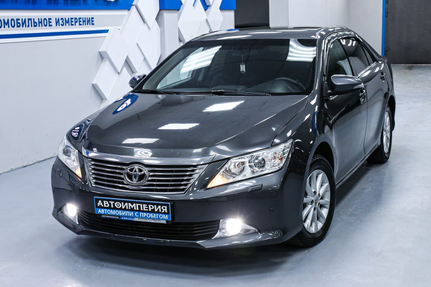 Toyota Camry 2