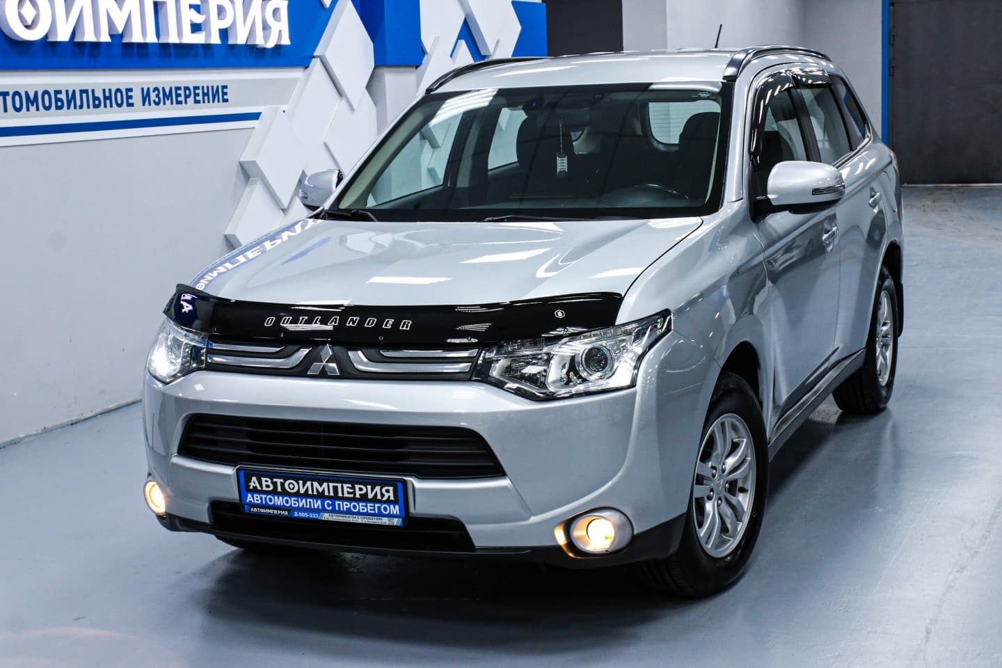 Mitsubishi Outlander 4