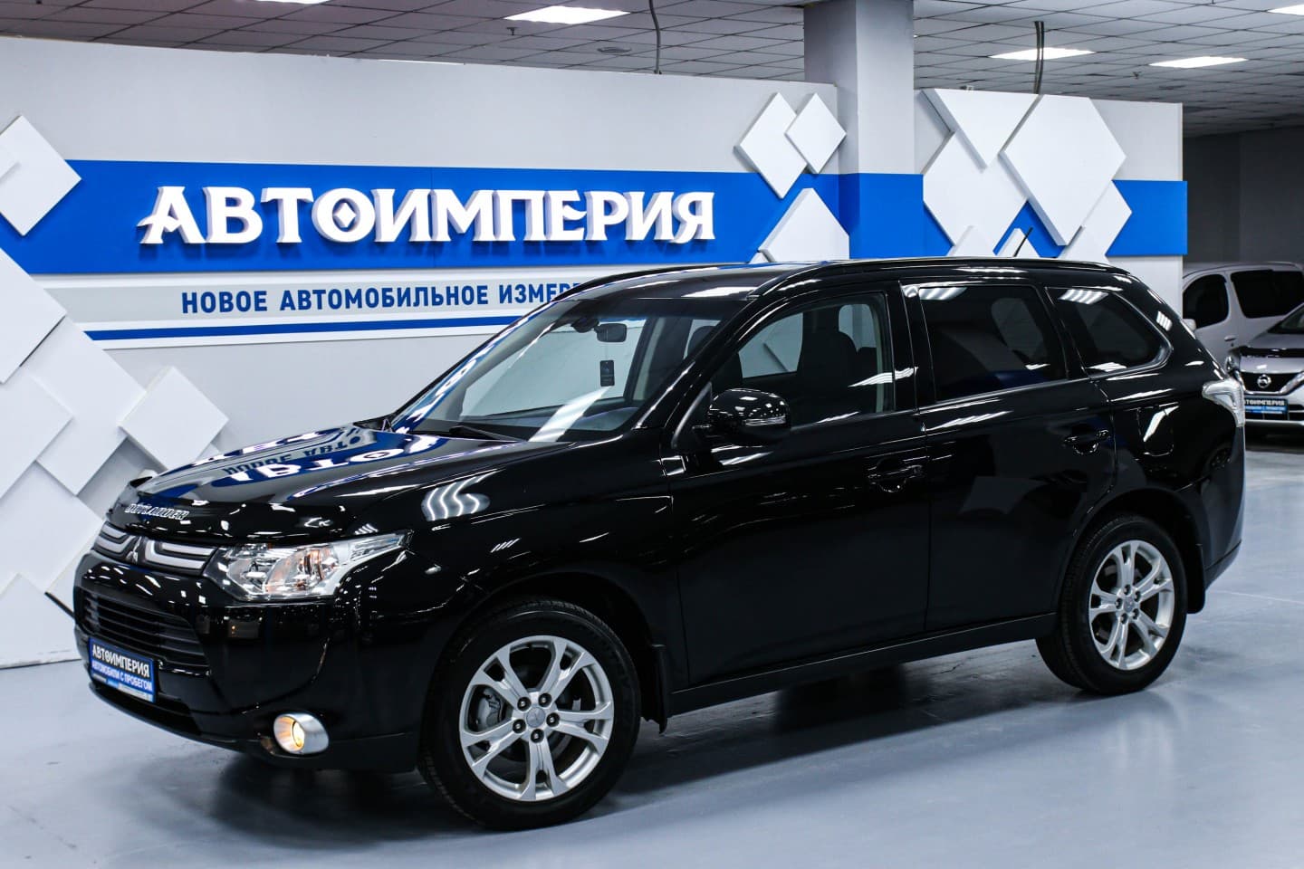 Mitsubishi Outlander 2