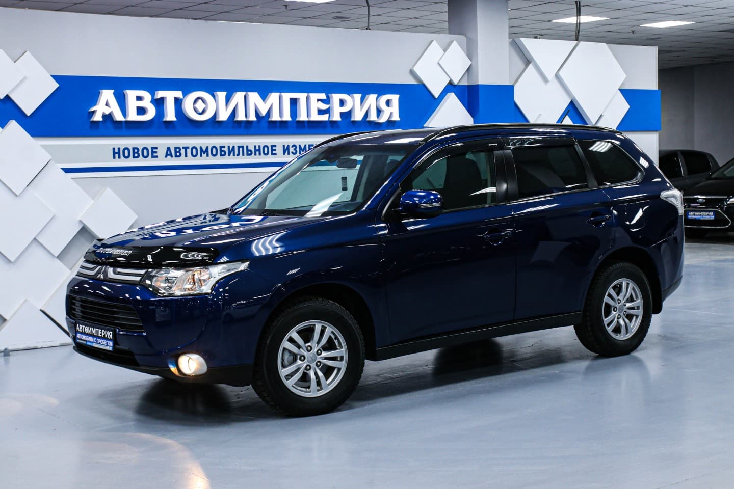 Mitsubishi Outlander 2
