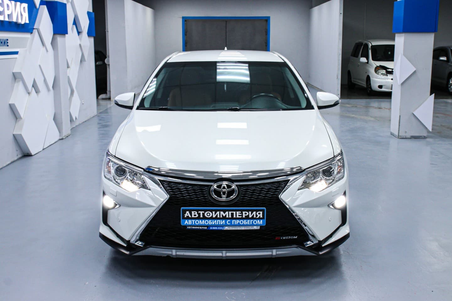 Toyota Camry 4