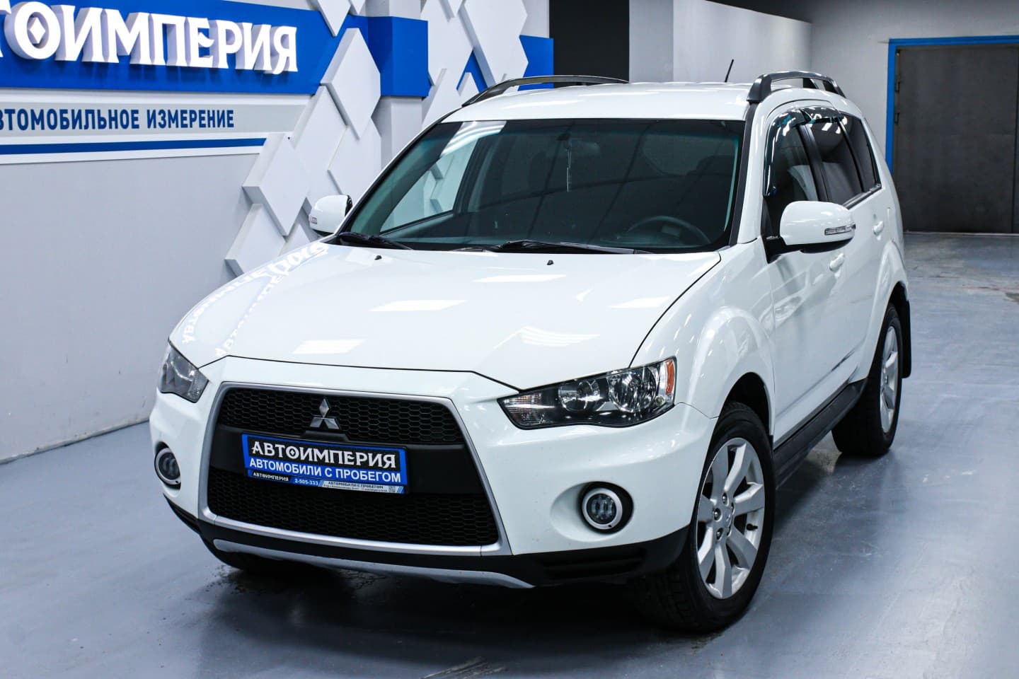 Mitsubishi Outlander 4