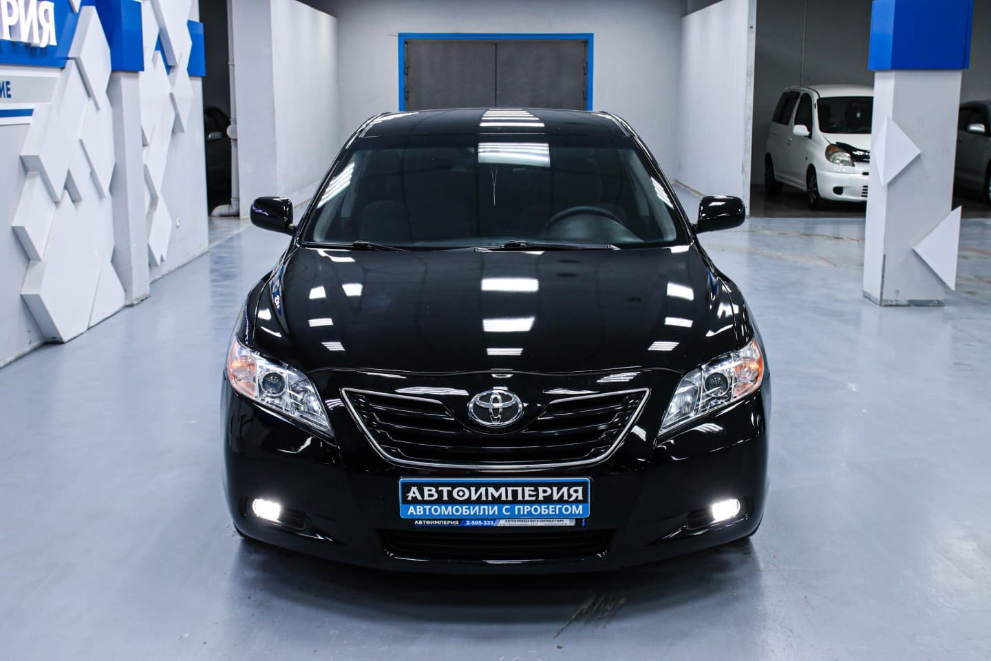 Toyota Camry 4
