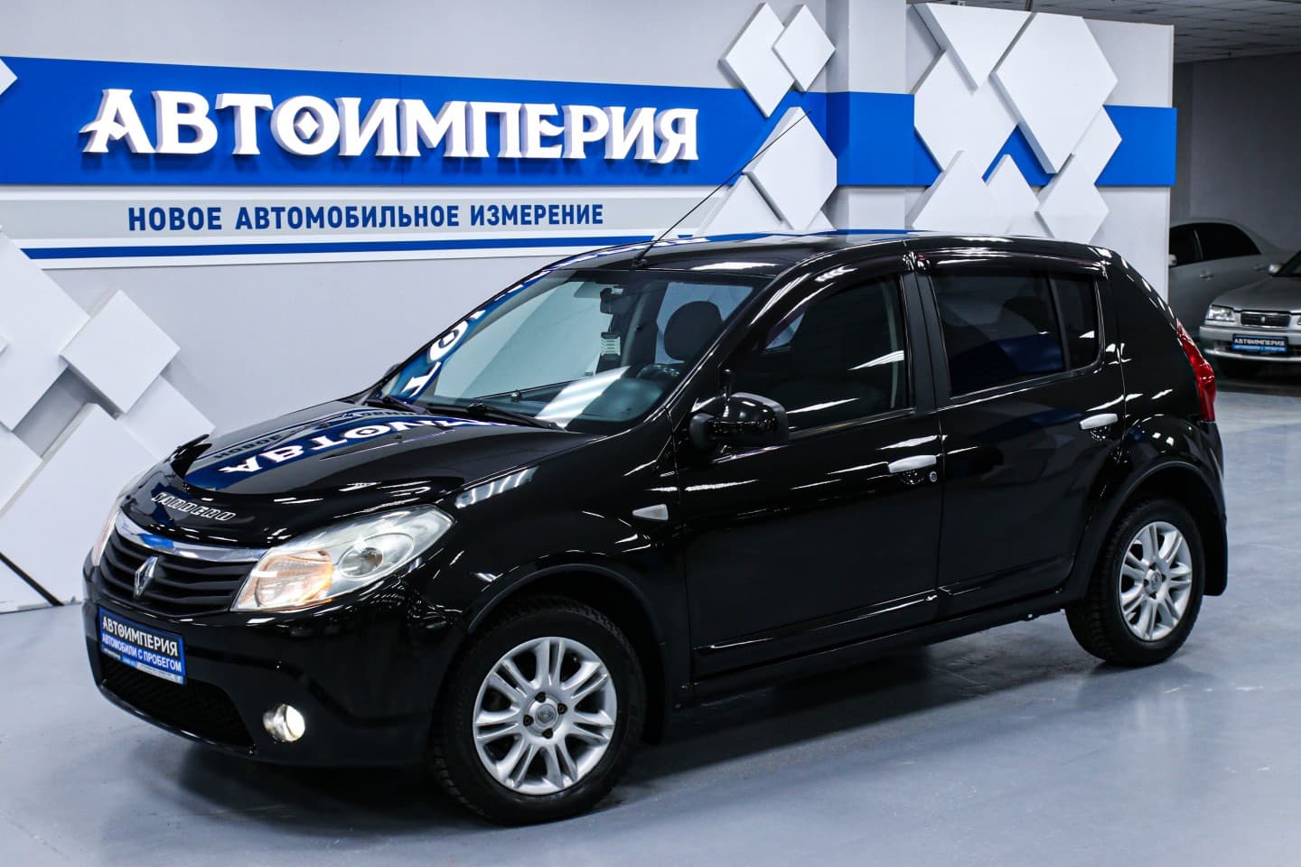 Renault Sandero 1