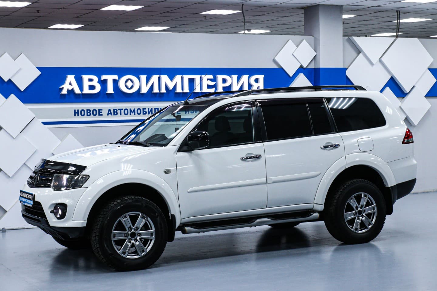 Mitsubishi Pajero Sport 0