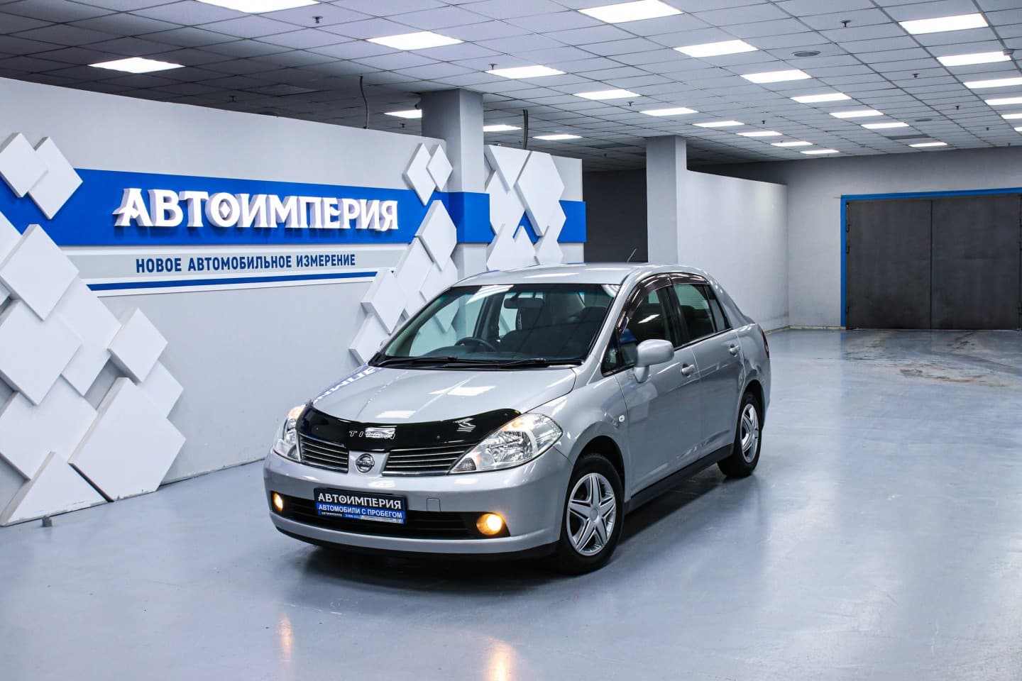 Nissan Tiida Latio 0